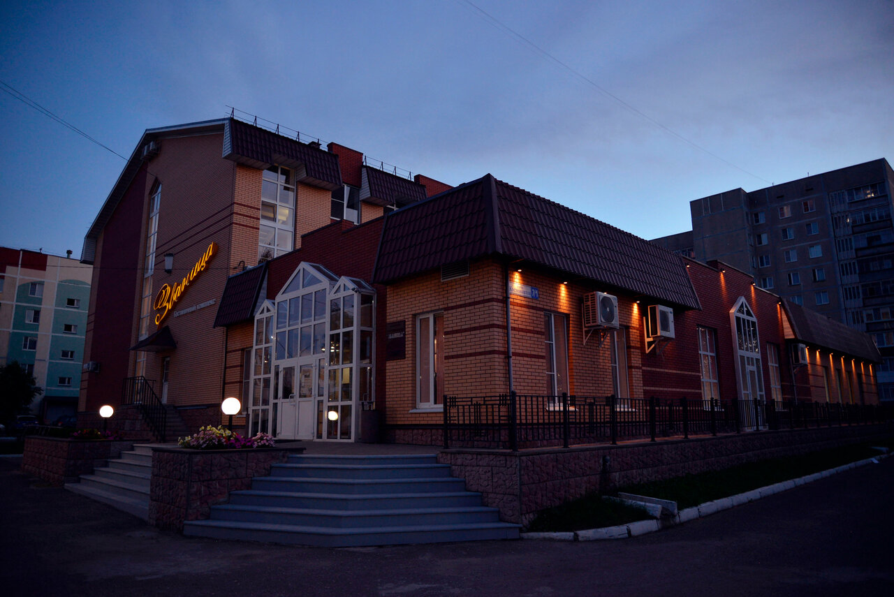 Гостиница Званица Удомля